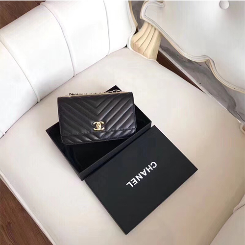 CHANEL 샤넬 쉐브론 트렌디 WOC026