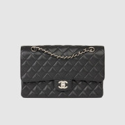 9위 [블랙핑크 제니] CHANEL 샤넬 클래식 캐비어 플랩백 블랙 금,은장