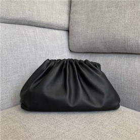 BOTTEGA VENETA 보테가베네타 버터카프 파우치백 라지 576227