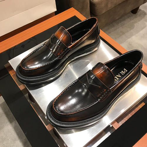 PRADA 프라다 로퍼 봄신상