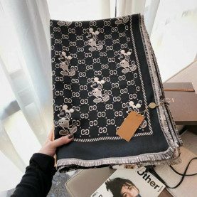 GUCCI 미키마우스 캐시미어 스카프