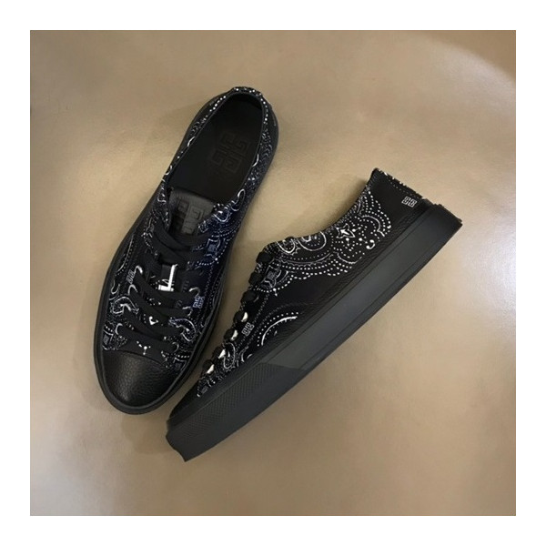 GIVENCHY 지방시 남성 스니커즈