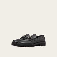 VALENTINO 발렌티노 남성 블랙 로퍼