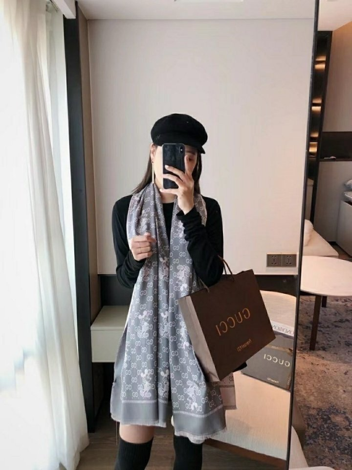 GUCCI 구찌 미키마우스 캐시미어 스카프 