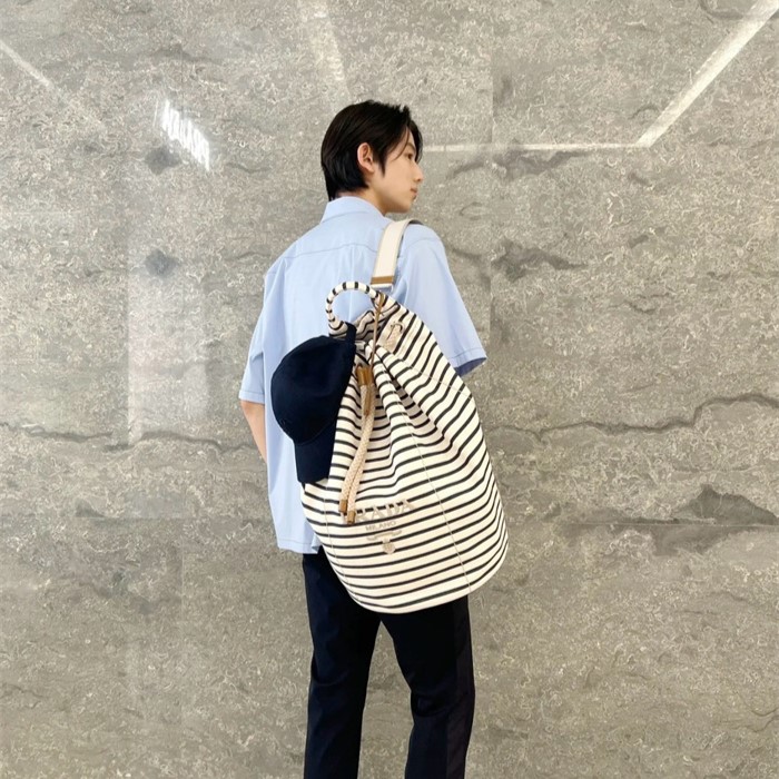 PRADA 프라다 드로우스트링 백팩 2VY011