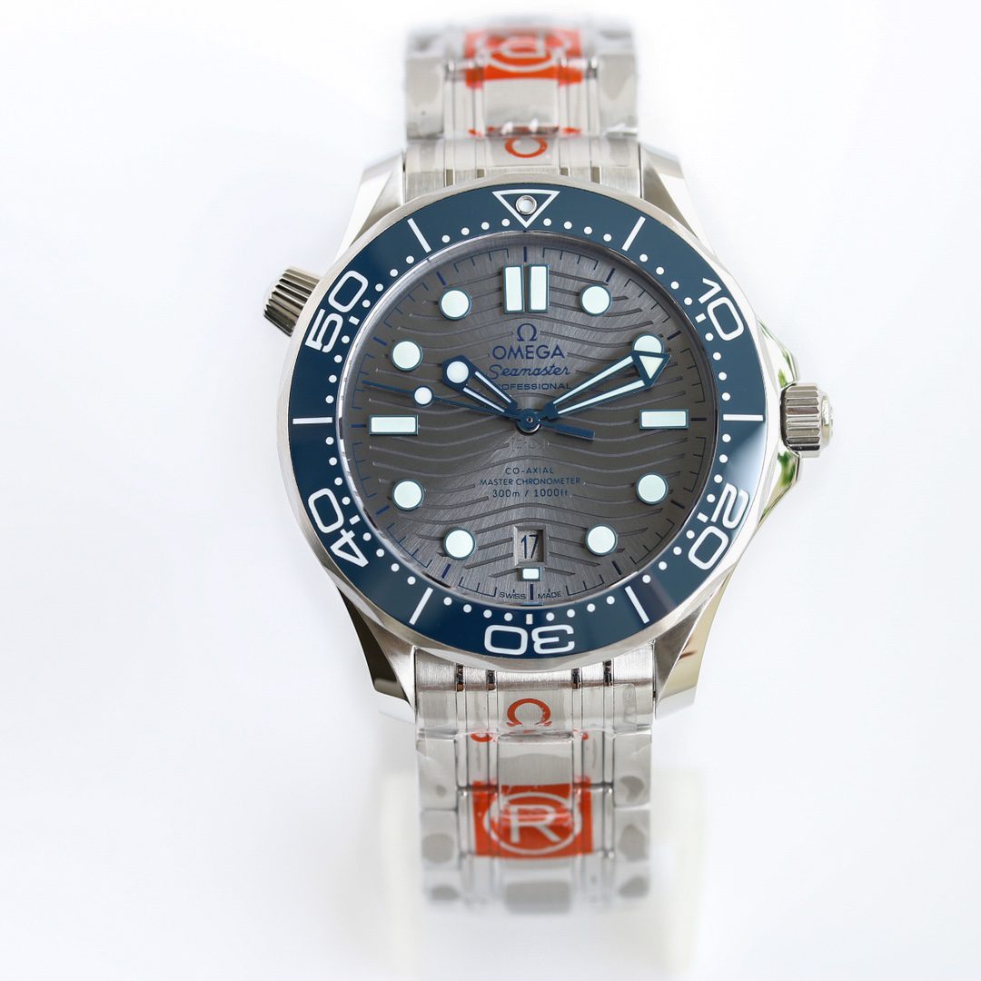 OMEGA 오메가 씨마스터 300M 그레이 세라믹 다이얼 42mm 210.30.42.20.06.001