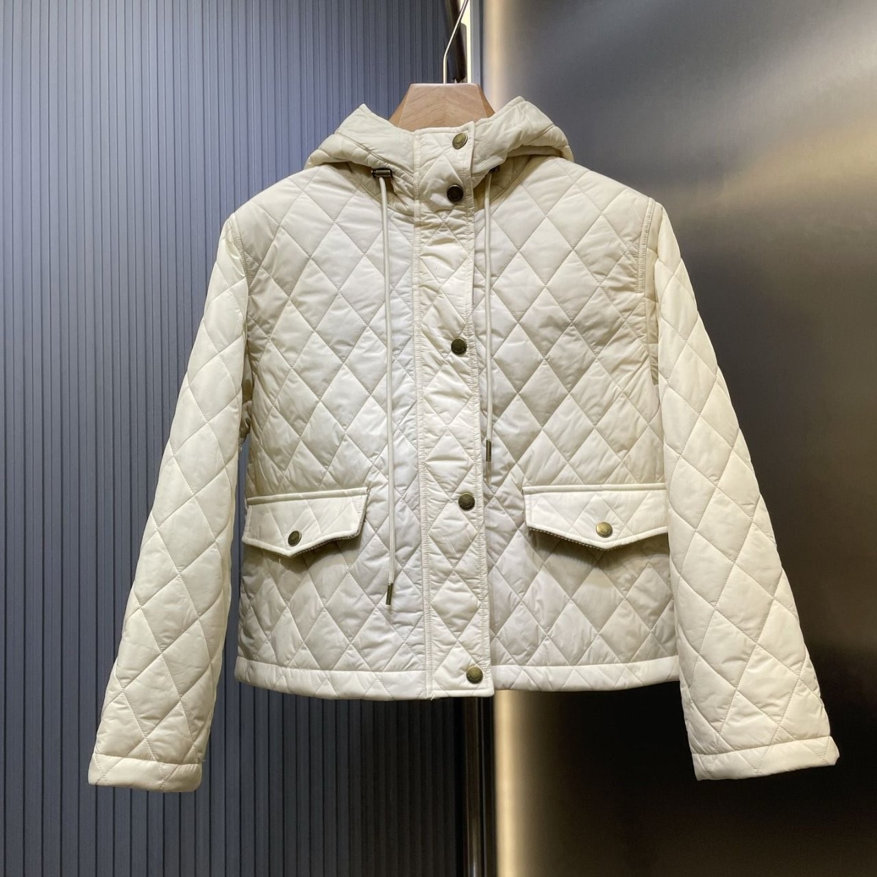 BURBERRY 버버리 크롭 퀄팅 나일론 후드 자켓 3COLOR
