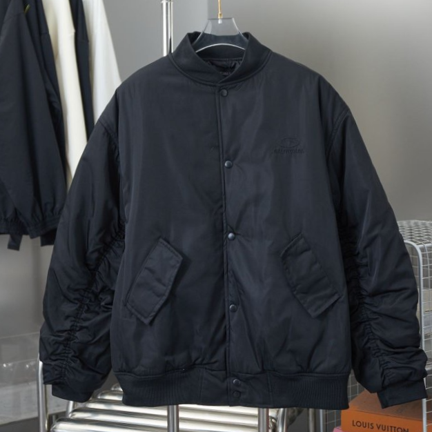 BALENCIAGA 발렌시아가 루프 스포츠 아이콘 셔링 봄버 자켓