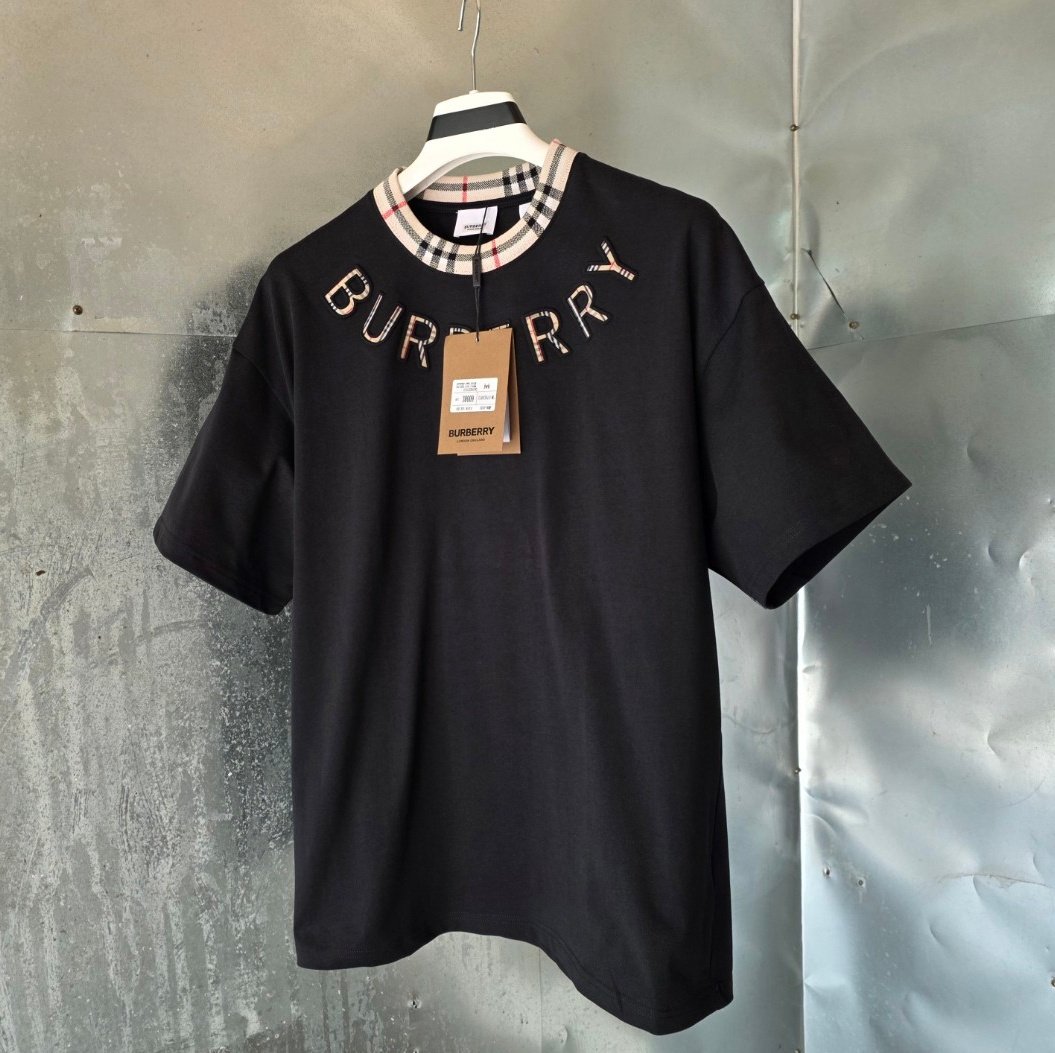 BURBERRY 버버리 체크엠보 로고 티셔츠 2COLOR